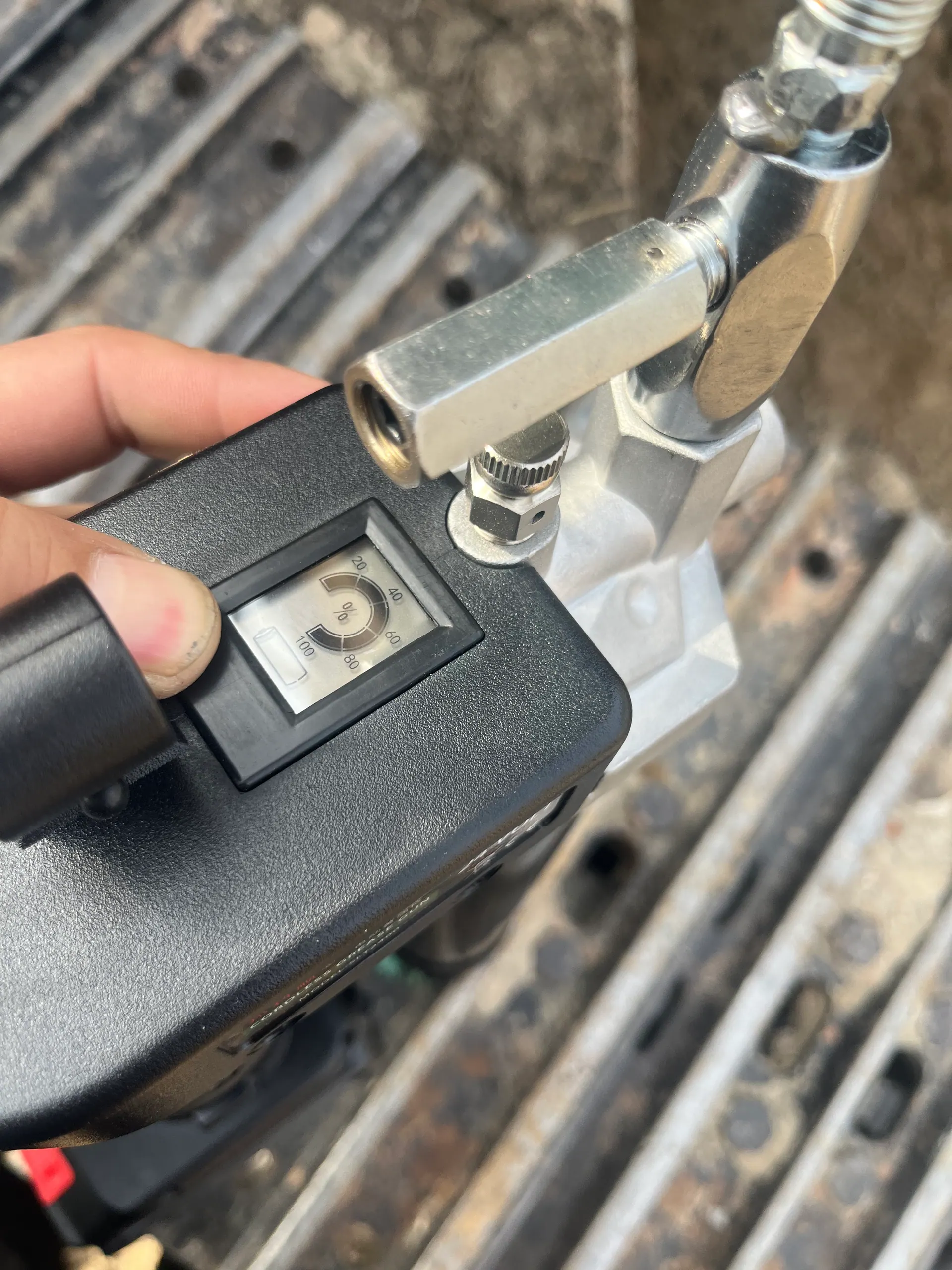 Why Is My Electric Grease Gun Not Pumping Grease? 8 Common Causes and Solutions